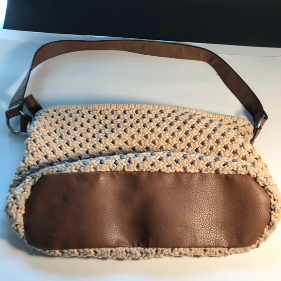 Hand bag - Picture 2 of 3